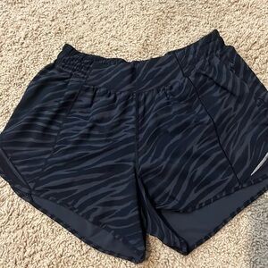 Lululemon short